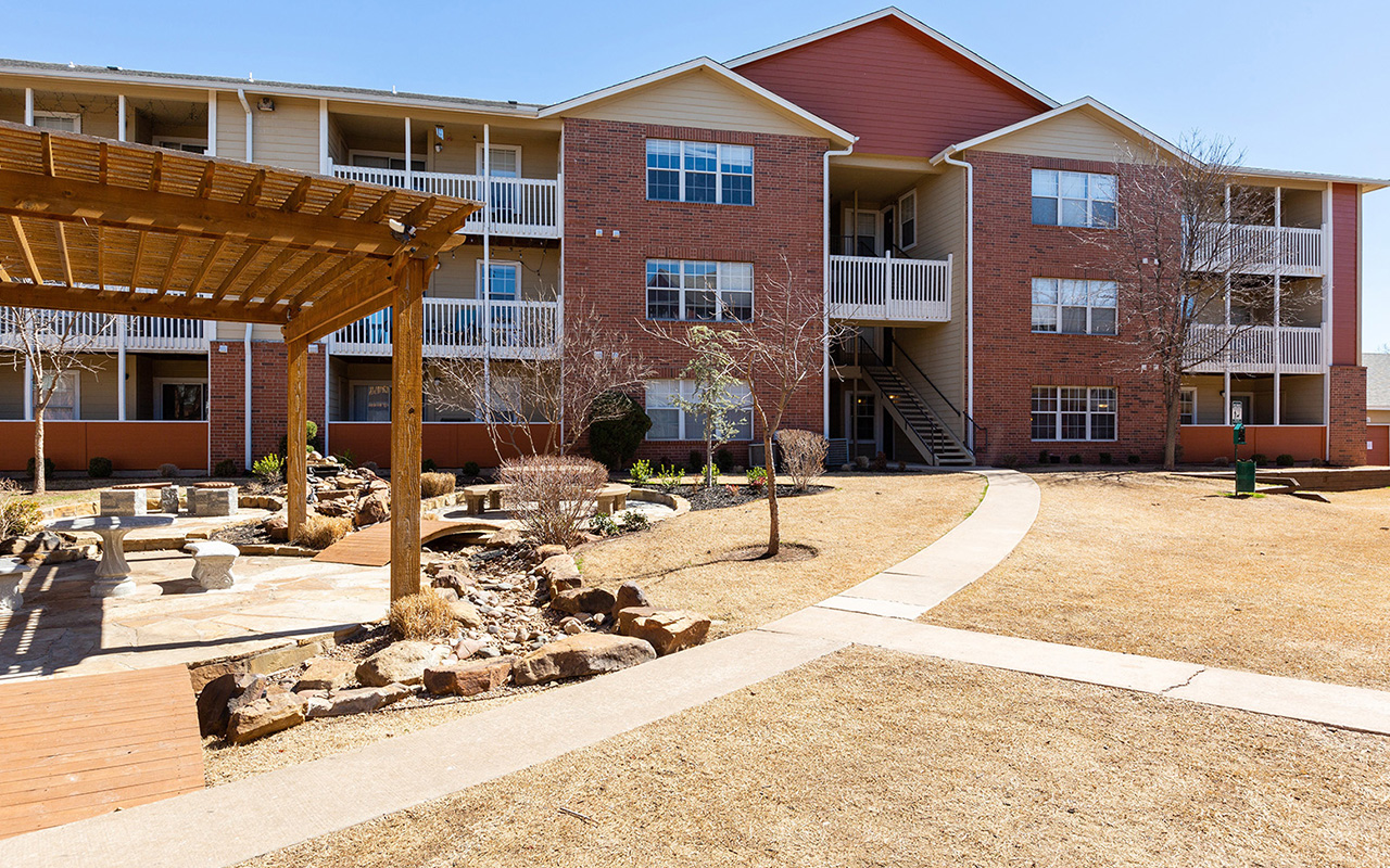 Allmark Properties The Parker Apartment Homes Edmond, OK